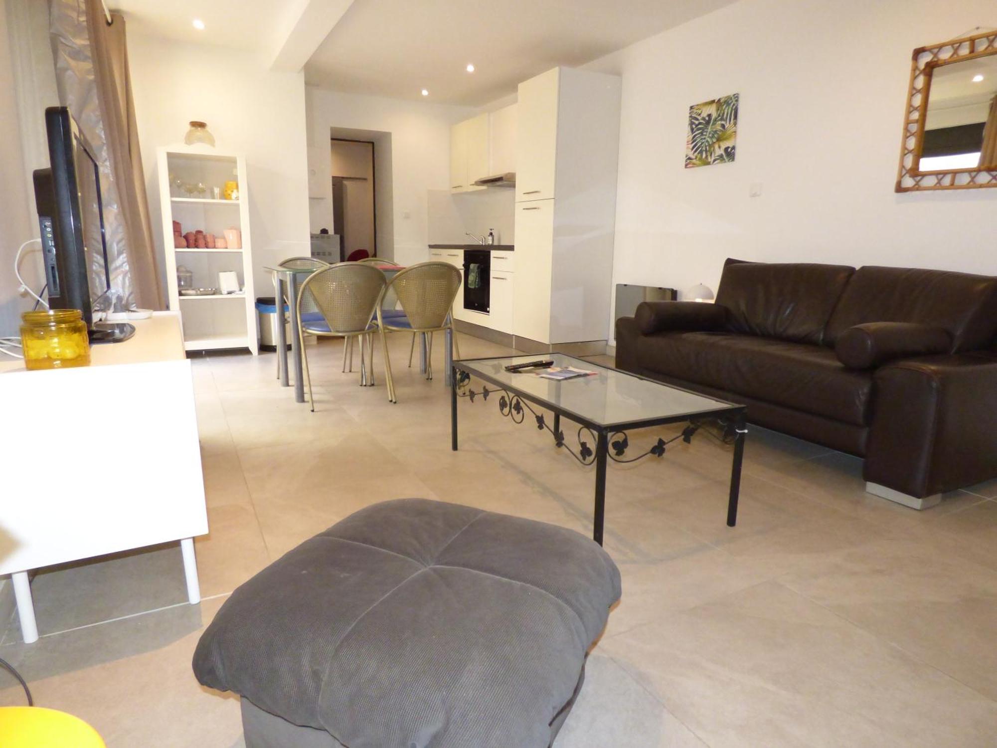 Le Patio: Charming 3-Star Residence in Beziers City Center Exterior photo