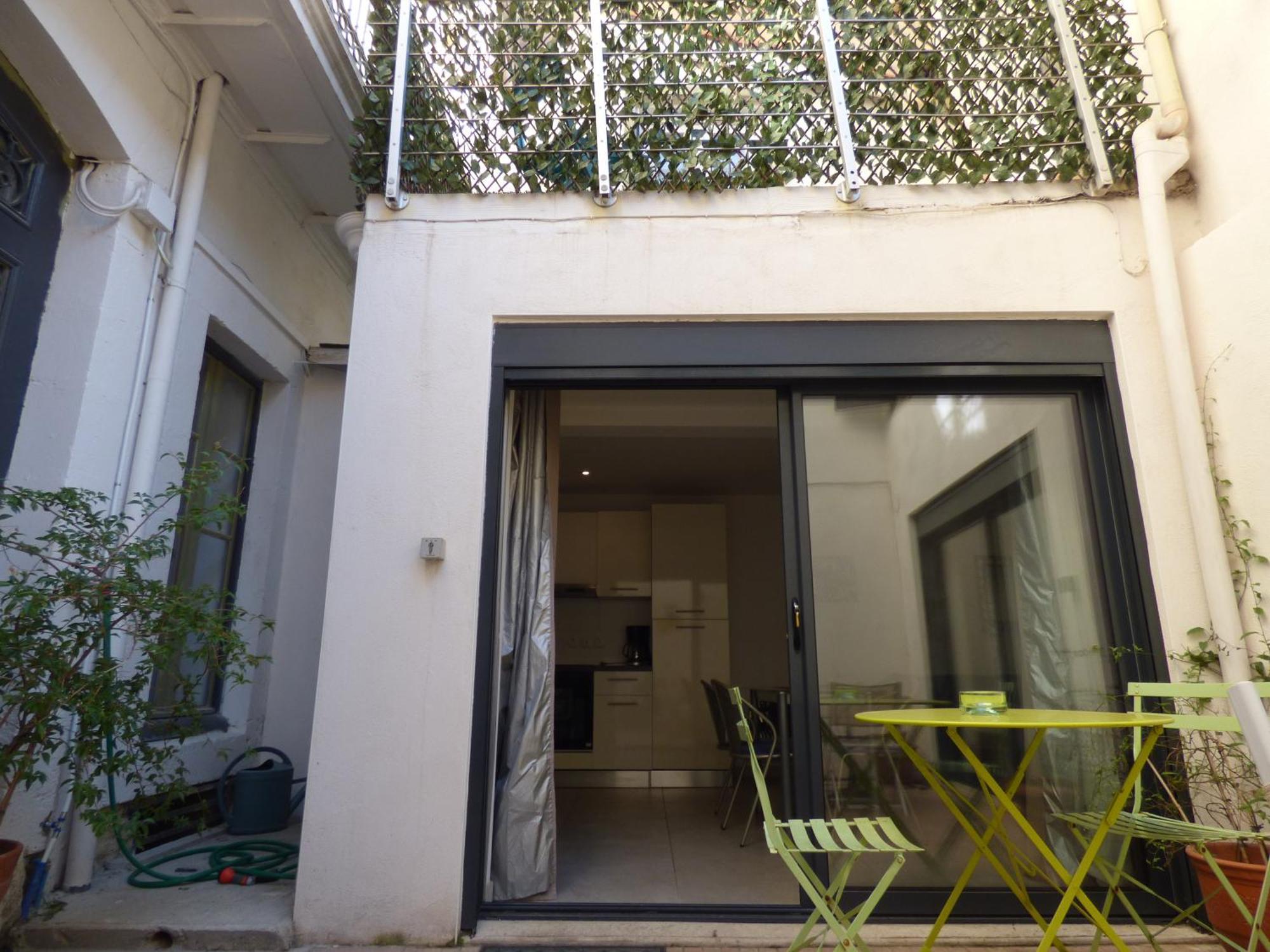 Le Patio: Charming 3-Star Residence in Beziers City Center Exterior photo