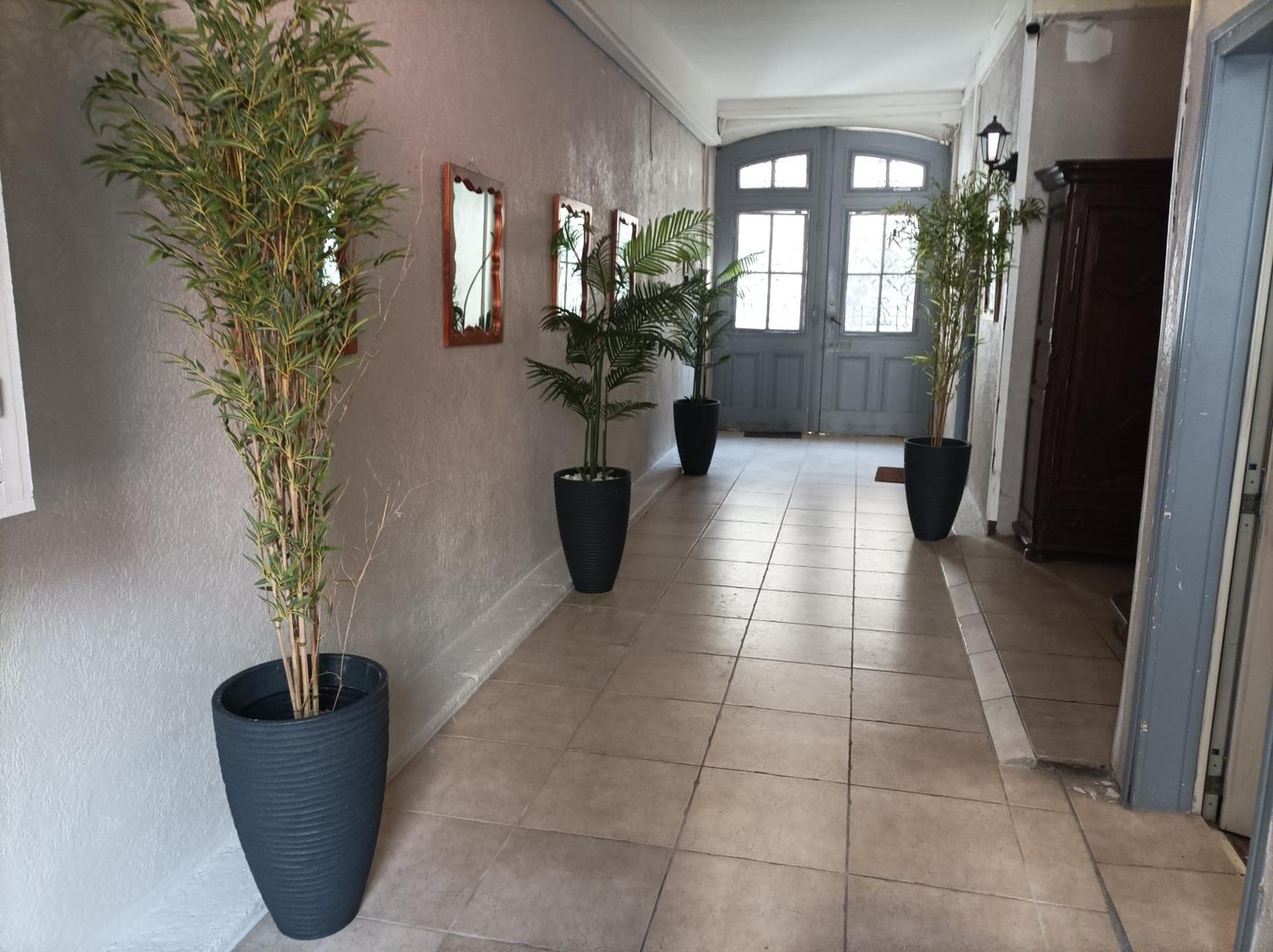 Le Patio: Charming 3-Star Residence in Beziers City Center Exterior photo